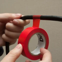 Ruban d'isolation électrique 19 mm x 33 m rouge^Diall Hot