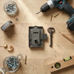 Serrure en applique axe 20 l. 40 mm x H. 70 mm x ep. 10 mm droite/gauche acier poli^Diall Best