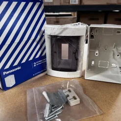 Tableau nu saillie 2 modules L.100xH.141xP.97mm-Panasonic Online