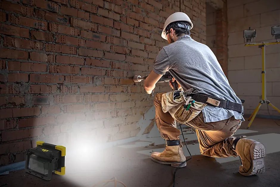 X-BLAST PRO : Lampe de travail pour batteries 18V, 5000 lm^Stak Hot